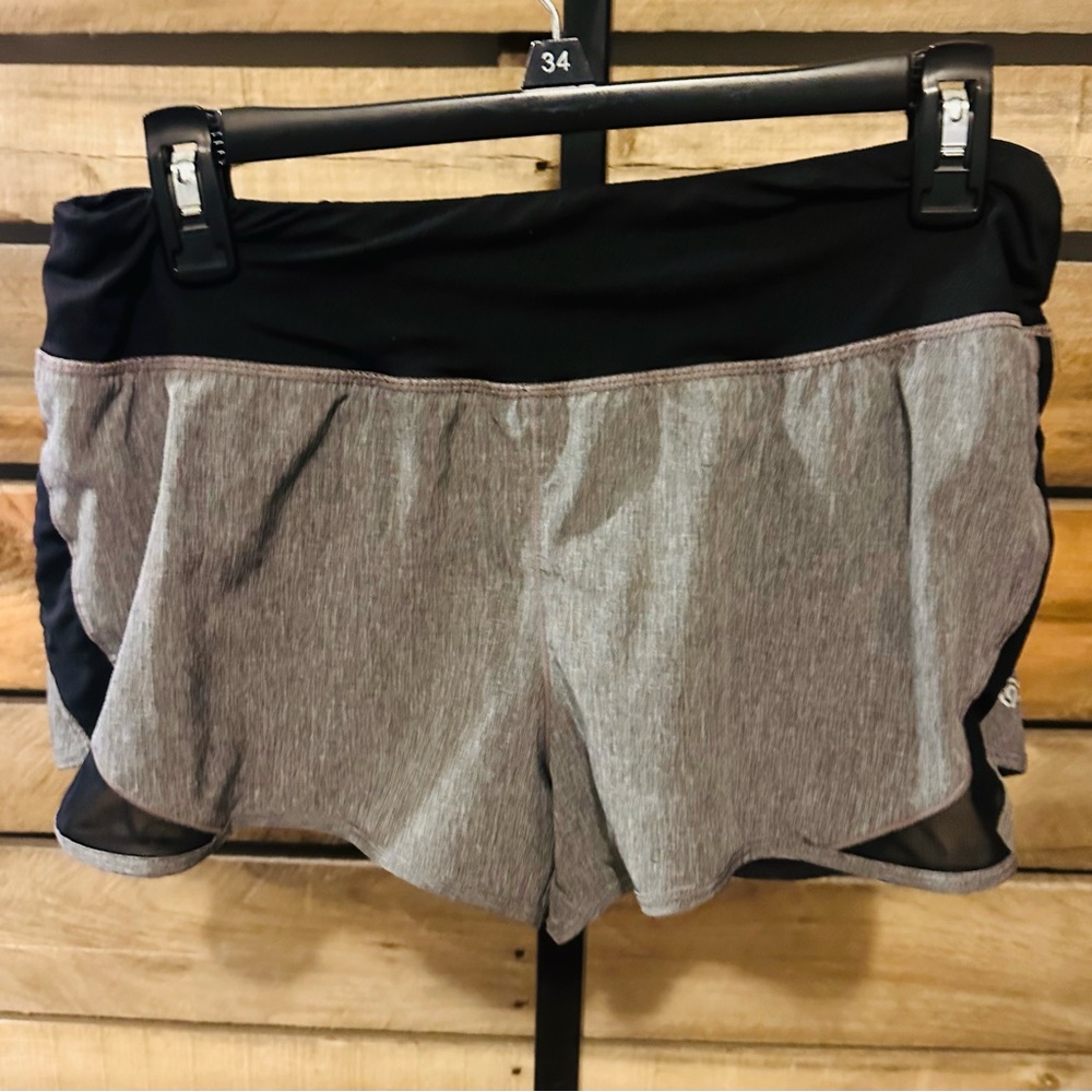 💥SOLD💥EUC Athletic Shorts grey and black
